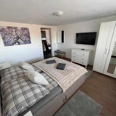 Malibu Apartman Miskolc Eksteriør bilde