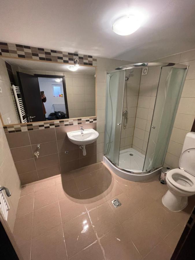 Malibu Apartman Miskolc Eksteriør bilde